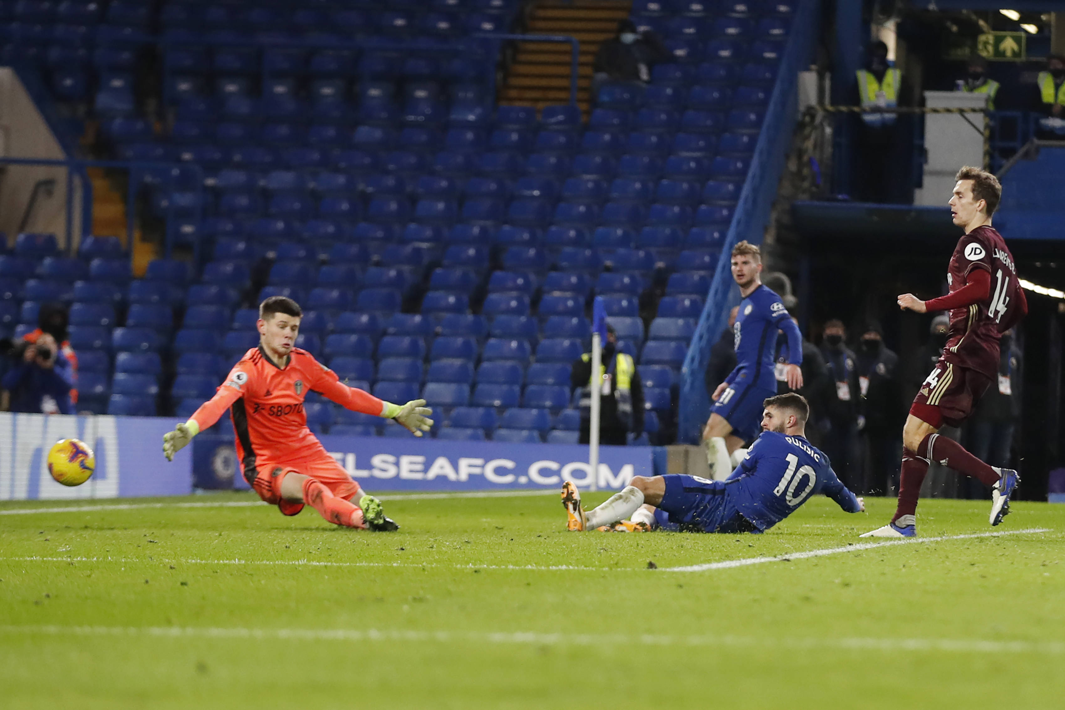 还帮助球队 还帮助球队